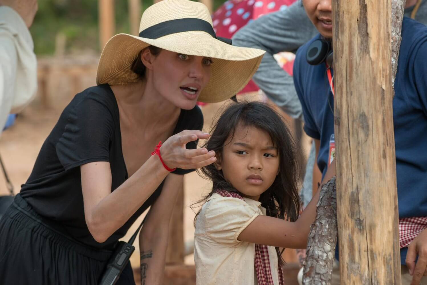 First They Killed My Father / Angelina Jolie opowiada historię kambodżańskiej dziewczynki (WIDEO)