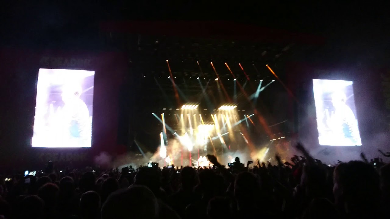 Brian Johnson z AC/DC znów na scenie podczas koncertu Muse (WIDEO)