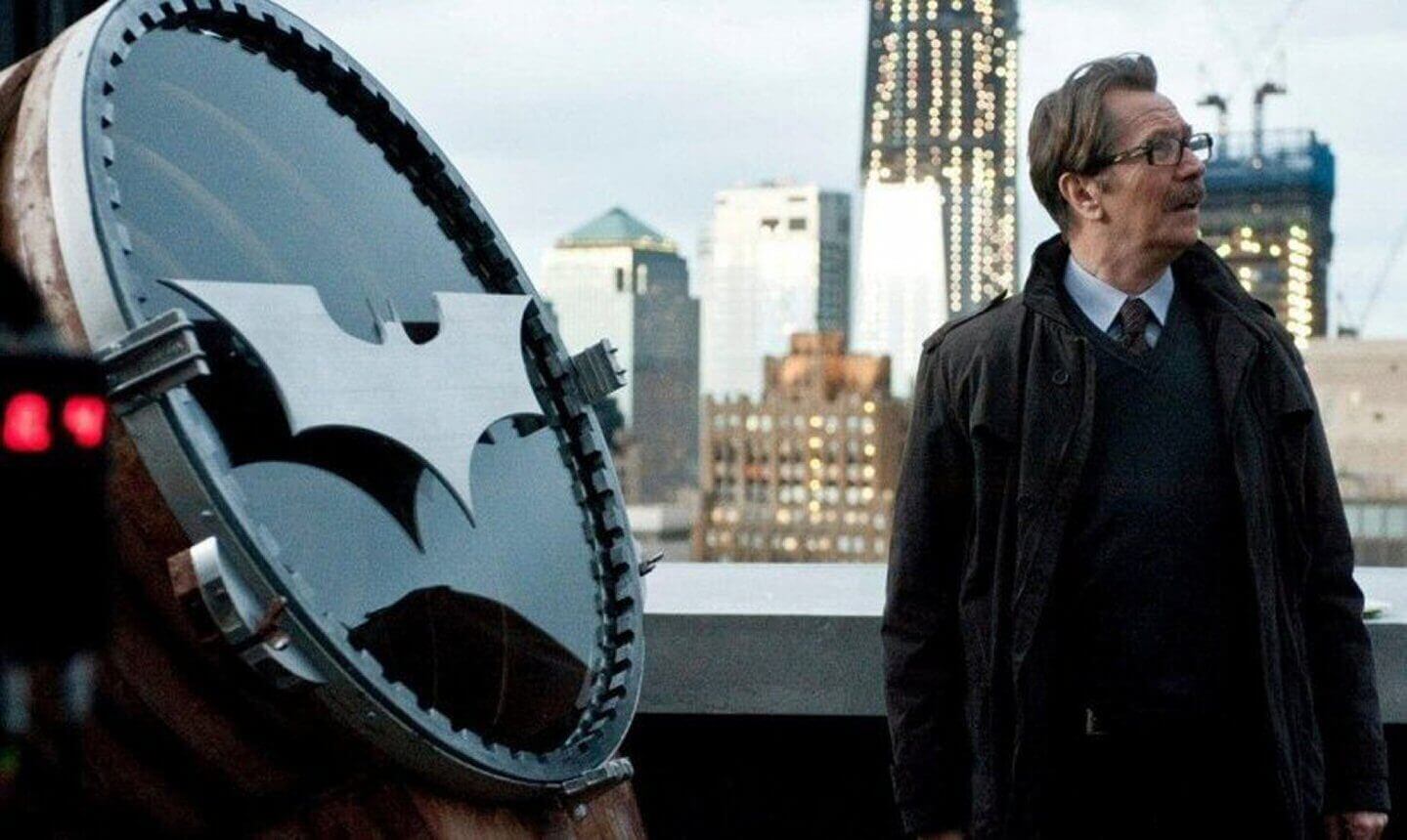 Gary Oldman: "Joaquin Phoenix będzie świetnym Batmanem"