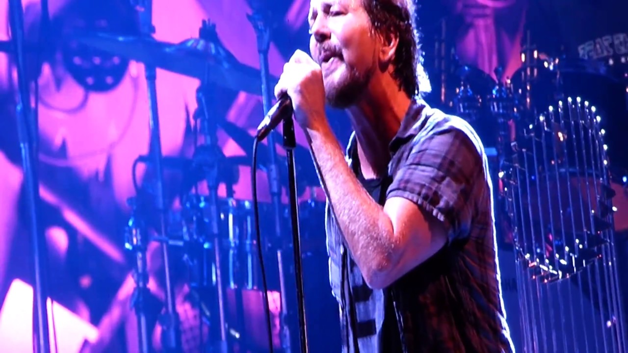 Pearl Jam grają Davida Bowiego (WIDEO)