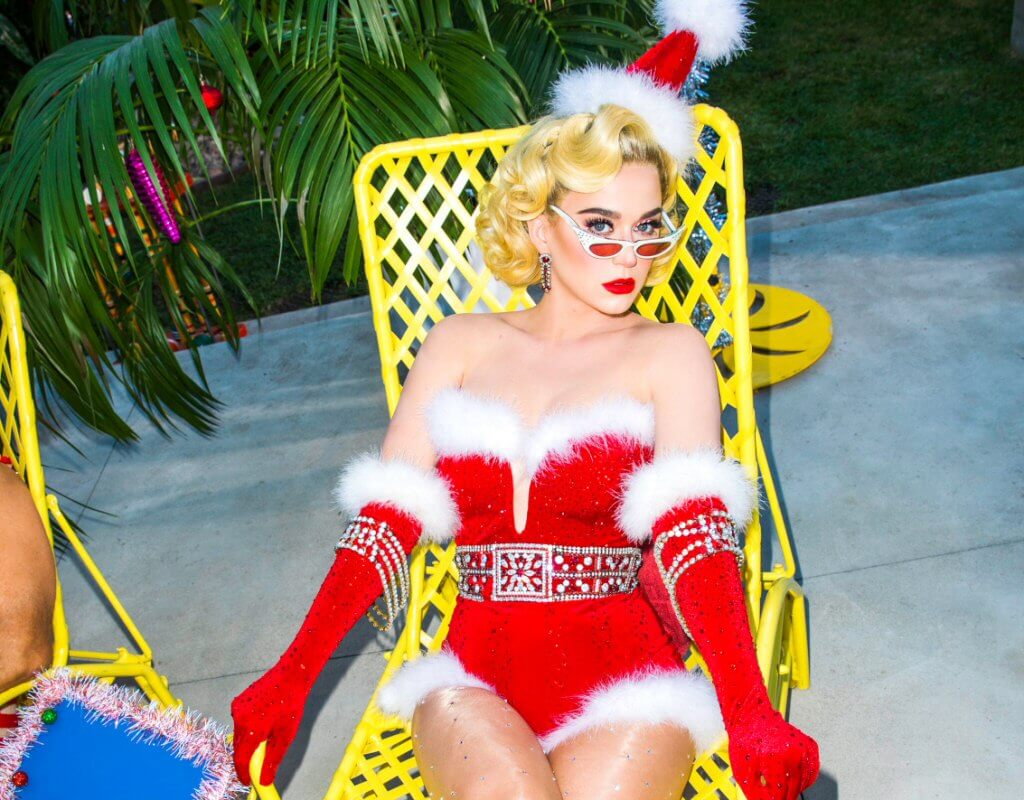 Katy Perry z klipem do „Cozy Little Christmas”