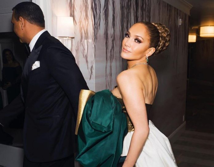 Jennifer Lopez na after party. W zjawiskowej kreacji przyćmiła wszystkich (FOTO) Jennifer Lopez na after party. W zjawiskowej kreacji przyćmiła wszystkich (FOTO)