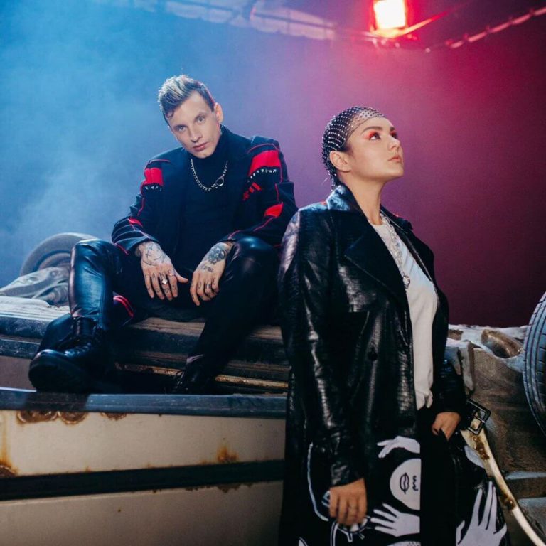 Smolasty i Ewa Farna KOMENTUJĄ! Co kryje się pod tajemniczym tytułem "Pełnia"?