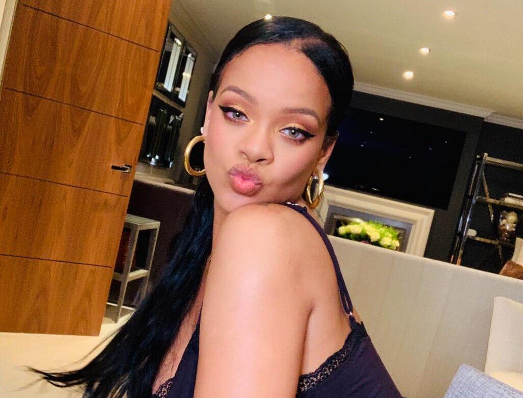 Rihanna w Walentynkowej bieliźnie! Zapragniecie ją dostać (FOTO)