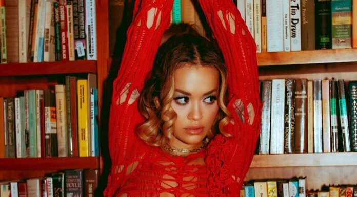 Rita Ora praktycznie nie ma nic na sobie! Fani oszaleli (FOTO)