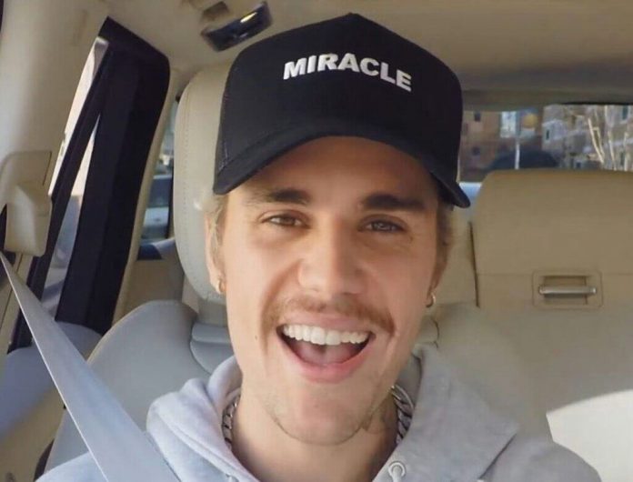 Justin Bieber sprzedaje taco (WIDEO) Justin Bieber sprzedaje taco (WIDEO)