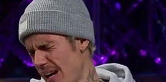 Justin Bieber prawie ZWYMIOTOWAŁ jedząc koktajl z mrówek (WIDEO)