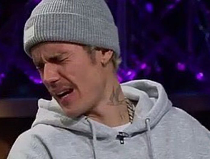 Justin Bieber prawie ZWYMIOTOWAŁ jedząc koktajl z mrówek (WIDEO) Justin Bieber prawie ZWYMIOTOWAŁ jedząc koktajl z mrówek (WIDEO)