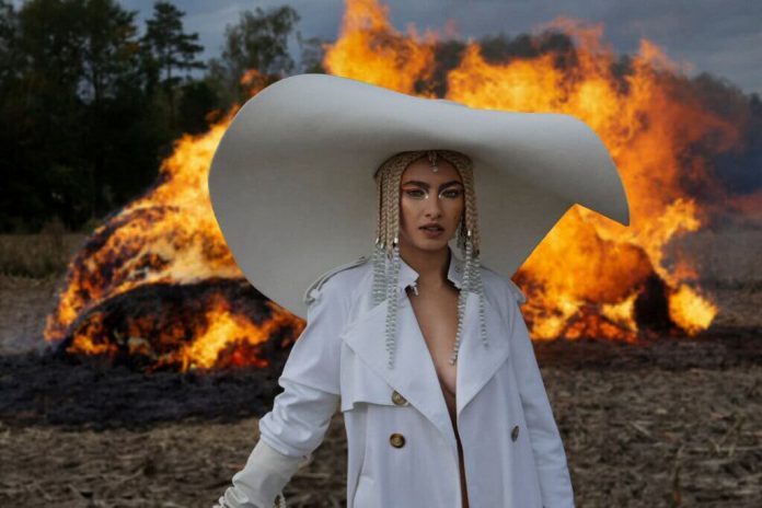 Natalia Nykiel w pełnym ognia i kaskaderskich popisów klipie „Volcano”