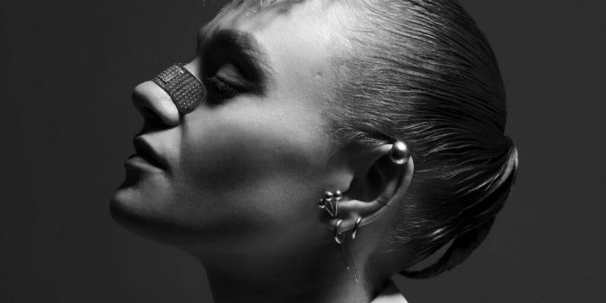 Rosalie. zapowiada przebojowy album! Zobacz klip “Nie mów”