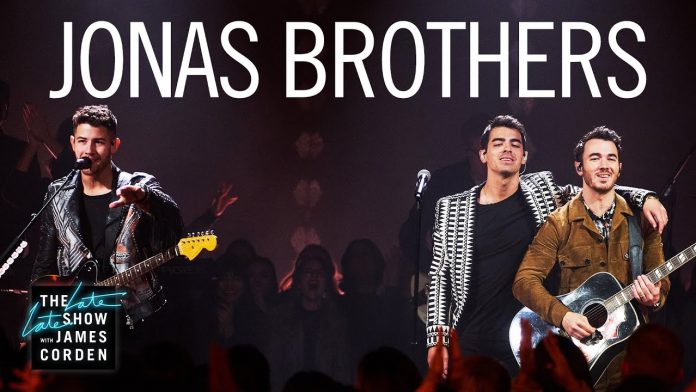 Jonas Brothers grają Jonas Brothers grają