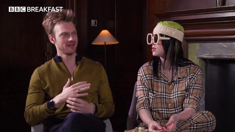 Billie Eilish została zapytana, czy Daniel Craig zaakceptował jej piosenkę