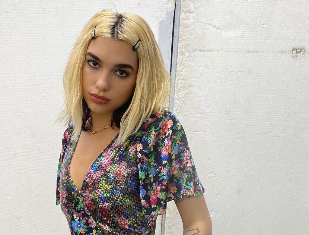 Dua Lipa jako SEKSOWNA instruktorka fitness (GORRĄCE WIDEO)