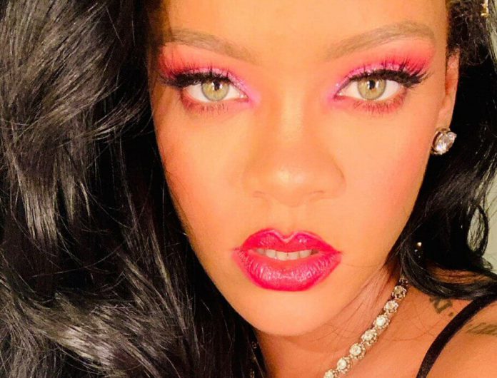 Rihanna zachwyca w obłędnej stylizacji. Robi wrażenie! (FOTO)