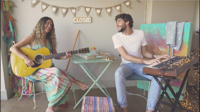 Alvaro Soler po raz pierwszy w oficjalnym duecie z dziewczyną