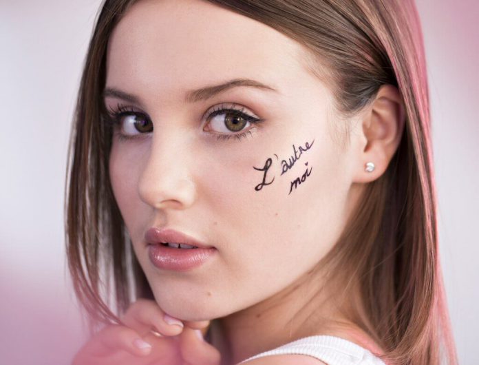 Carla – uczestniczka Eurowizji Junior – prezentuje „L’autre Moi”