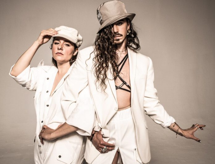 Michał Szpak i Barbara Wrońska w duecie! Zobacz teledysk „Zanim”