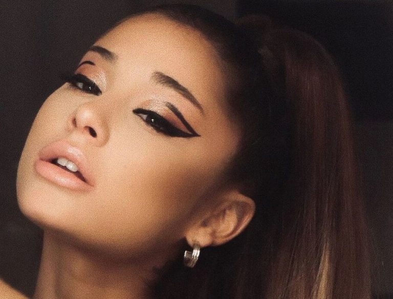 Ariana Grande powięk