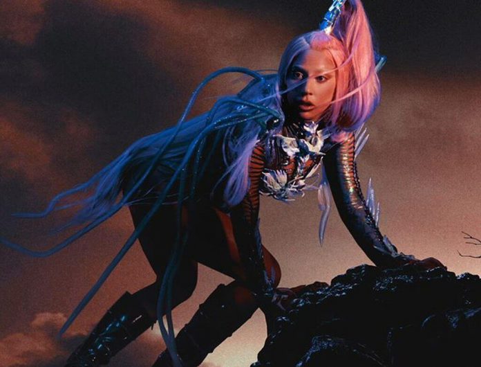 Lady Gaga za kilka dni wydaje płytę, do której dodaje RÓŻOWE STRINGI!