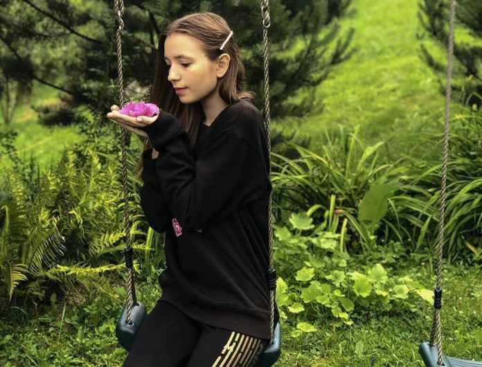 AniKa Dąbrowska z The Voice Kids w wiosennym singlu „Do końca świata”