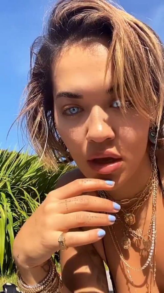 Rita Ora zachwyca niejednego użytkownika sieci!