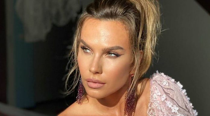 Rumuńska gwiazda disco polo w PRZEŚWITUJĄCEJ sukience. Szczęki Wam opadną!