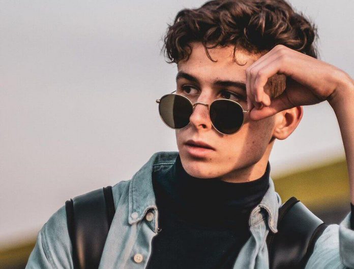 Bartek Kaszuba wraca z nowym singlem! Posłuchaj kawałka 