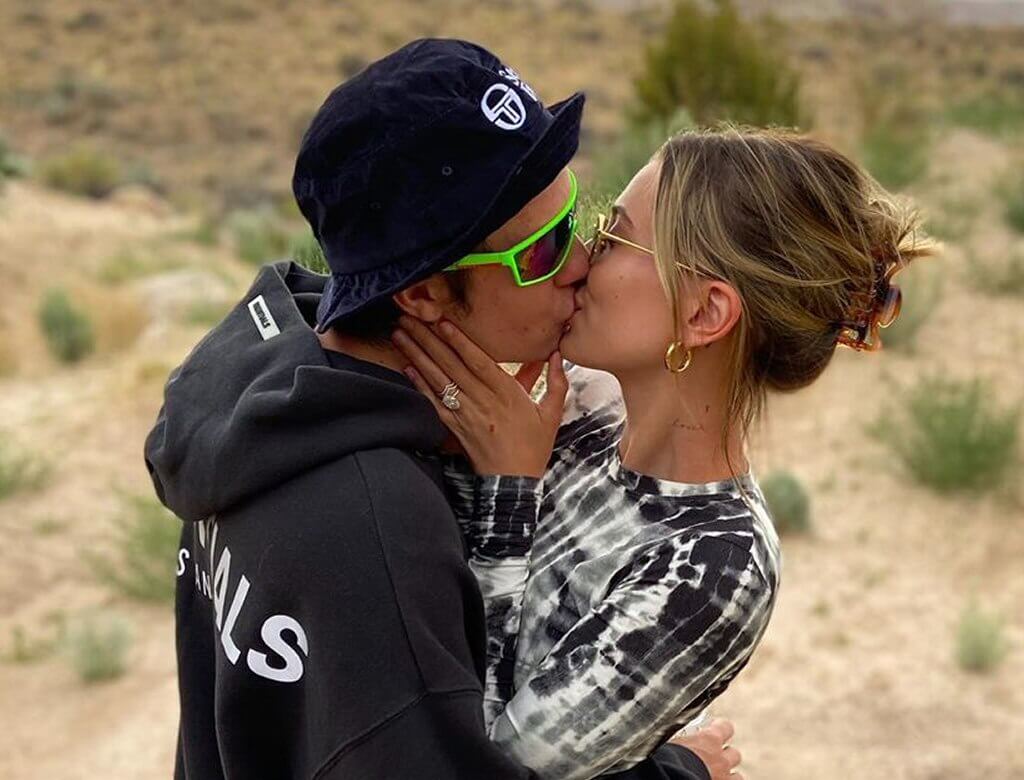 Justin Bieber zabrał żonę na wakacje. Tak wygląda Hailey Bieber w bikini!