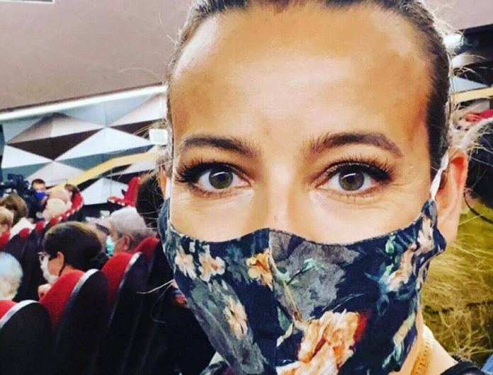 M jak miłość - Anna Mucha poszła na wybory prezydenckie 2020 w oryginalnej stylizacji