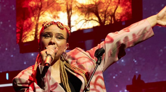 Natalia Nykiel zagrała po raz pierwszy materiał z „Origo” na żywo