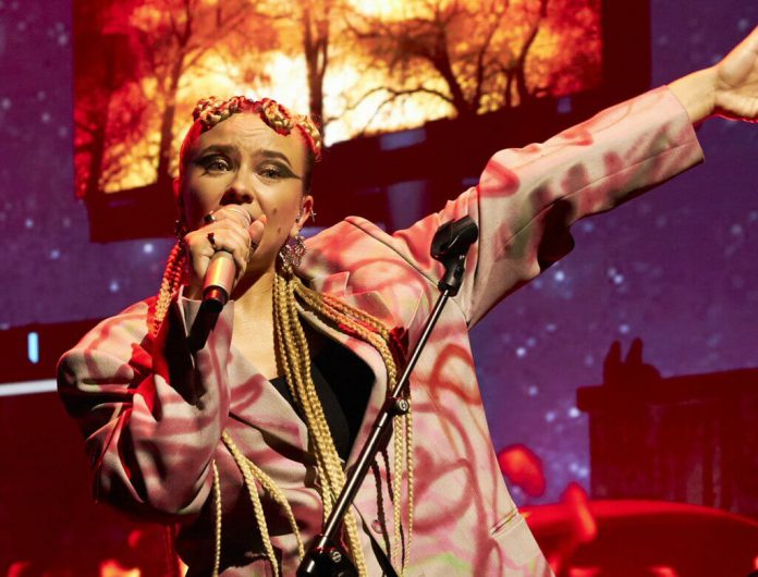 Natalia Nykiel zagrała po raz pierwszy materiał z „Origo” na żywo