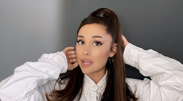 Ariana Grande pozuje w bikini. Zdjęcia robią furorę w sieci!