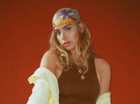 Julia Pośnik, sensacja TikToka, zaprasza na „Wakacje w Warszawie”