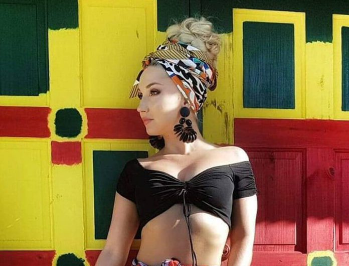 Cleo pozuje na Jamajce: „Przytulam i wysyłam dużo ciepła”