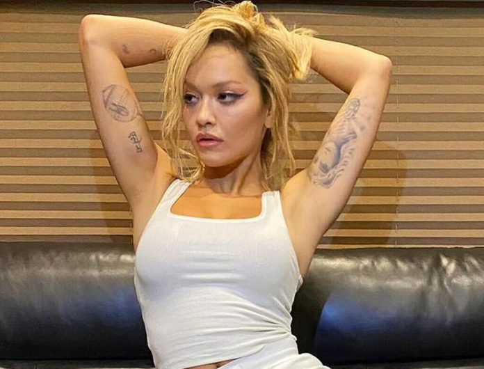 Rita Ora pokazała zdjęcia zza kulis sesji. Fani zachwyceni