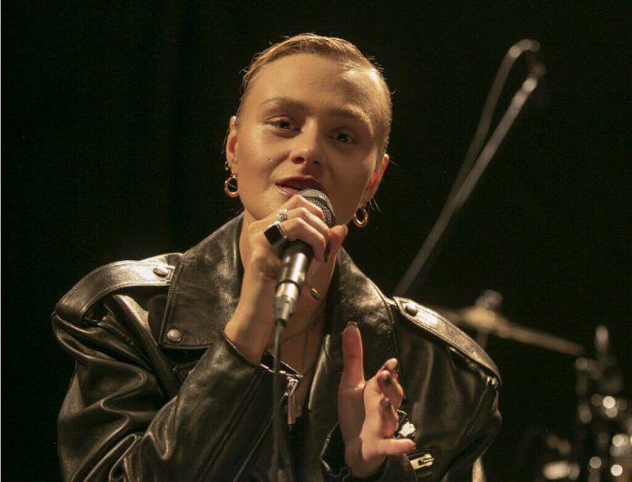 Rosalie. i Jan-rapowanie we wspólnym numerze