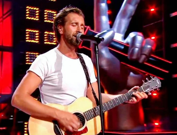 The Voice of Poland: Robert Wojciechowski prezentuje singiel „O Nas”