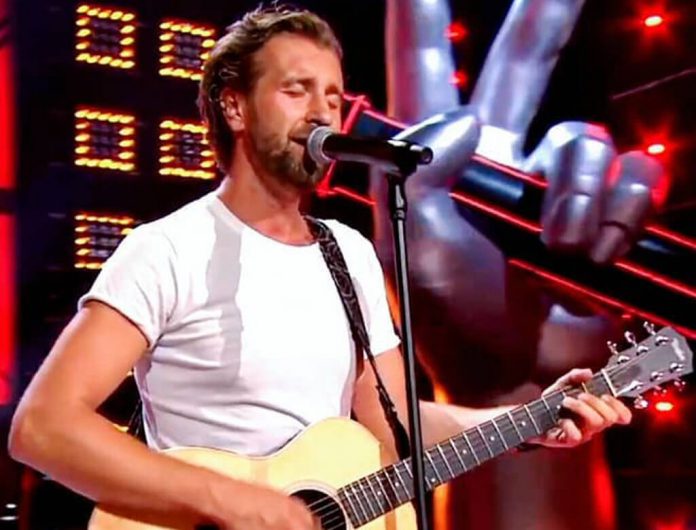 The Voice of Poland: Robert Wojciechowski prezentuje nowy utwór „Ludzie”