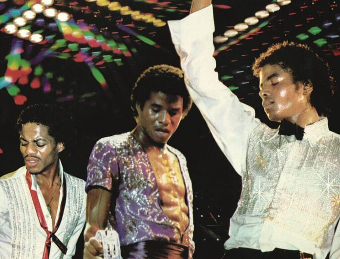 Michael Jackson w wyjątkowej odsłonie. Na ten dzień fani zespołu czekali przez wiele długich lat!