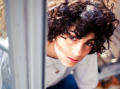 Eurowizja 2021: Barbara Pravi oczarowała singlem „Voilà”. Kim jest najlepsza od lat reprezentantka Francji?