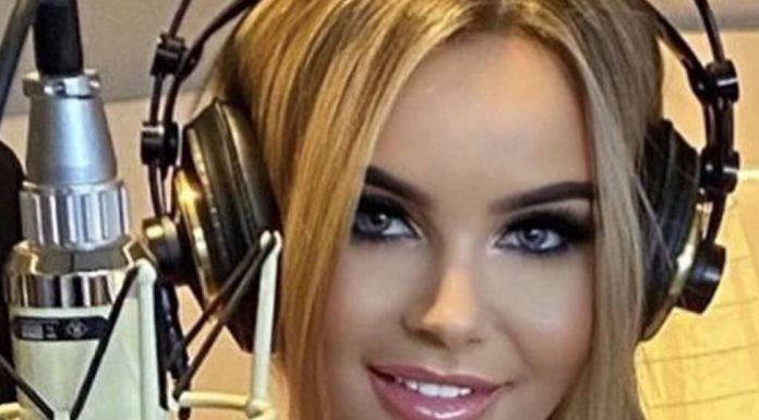 Monika Chwajoł Królowe Życia Wokalistka disco polo kusi głebokim dekoltem. Centymetry od wpadki?
