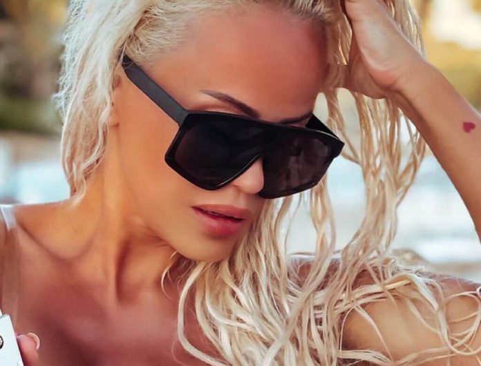 Rumuńska gwiazda disco polo PRĘŻY CIAŁO w Egipcie!