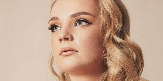 The Voice Of Poland: ANIA BYRCYN z „The Voice Of Poland” przedstawia debiutancki singiel „Chowam się”
