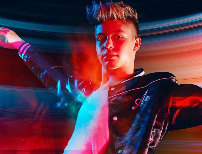 The Voice Kids: Pop w stylu Justina Biebera? Mateusz Golicki w utworze „Wypływam”
