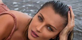 Lora na luksusowym statku w kusym bikini! 39-letnia piosenkarka zachwyca figurą
