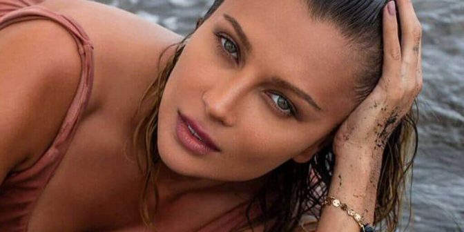 Lora na luksusowym jachcie w kusym bikini! Tylko spójrzcie na ciało 39-letniej piosenkarki, która zachwyca figurą