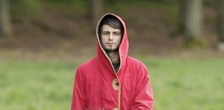 Vito Bambino prezentuje idealny utwór do subiektywnych obserwacji z boku