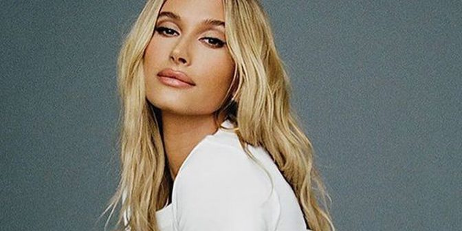 Uwielbiają je Hailey Bieber i Kim Kardashian! Można je kupić za 163 zł