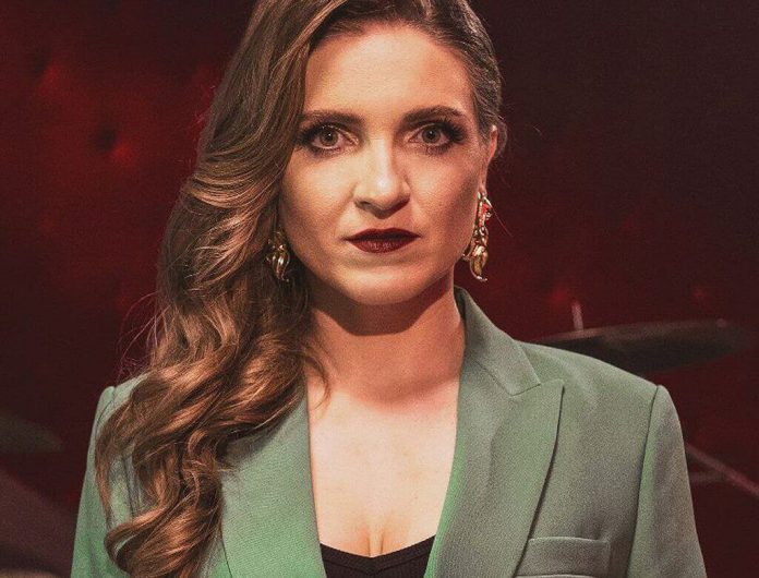 The Voice of Poland: Paulina Gołębiowska przekonuje nowym singlem, że mniej znaczy więcej