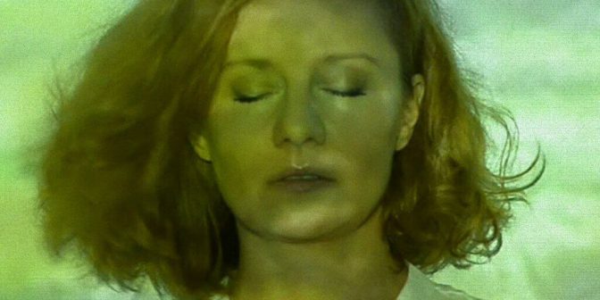 Ewelina Flinta powraca po latach z nowym singlem! Posłuchaj „Frutti di Mare”
